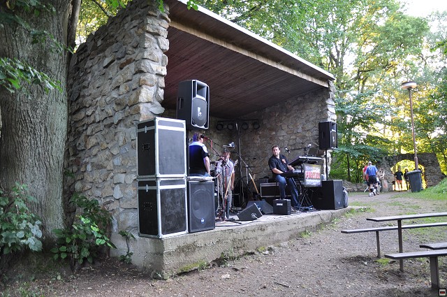 img00002.jpg