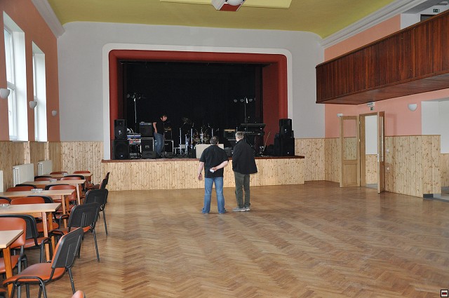 img00004.jpg
