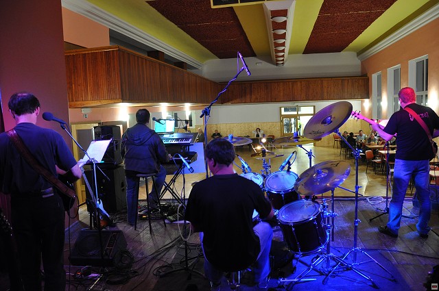 img00007.jpg