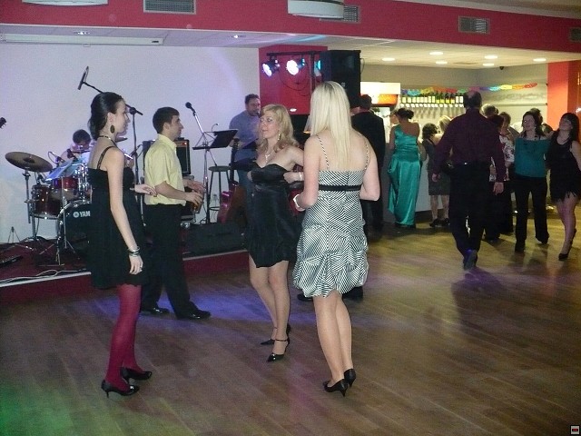 img00004.jpg