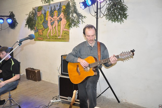 img00004.jpg
