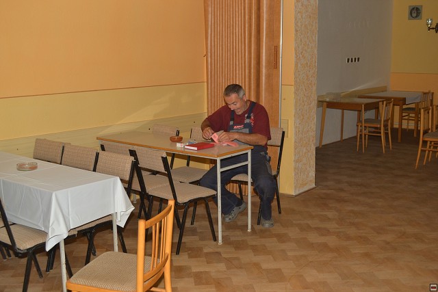 img00003.jpg