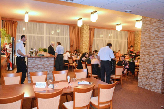 img00004.jpg